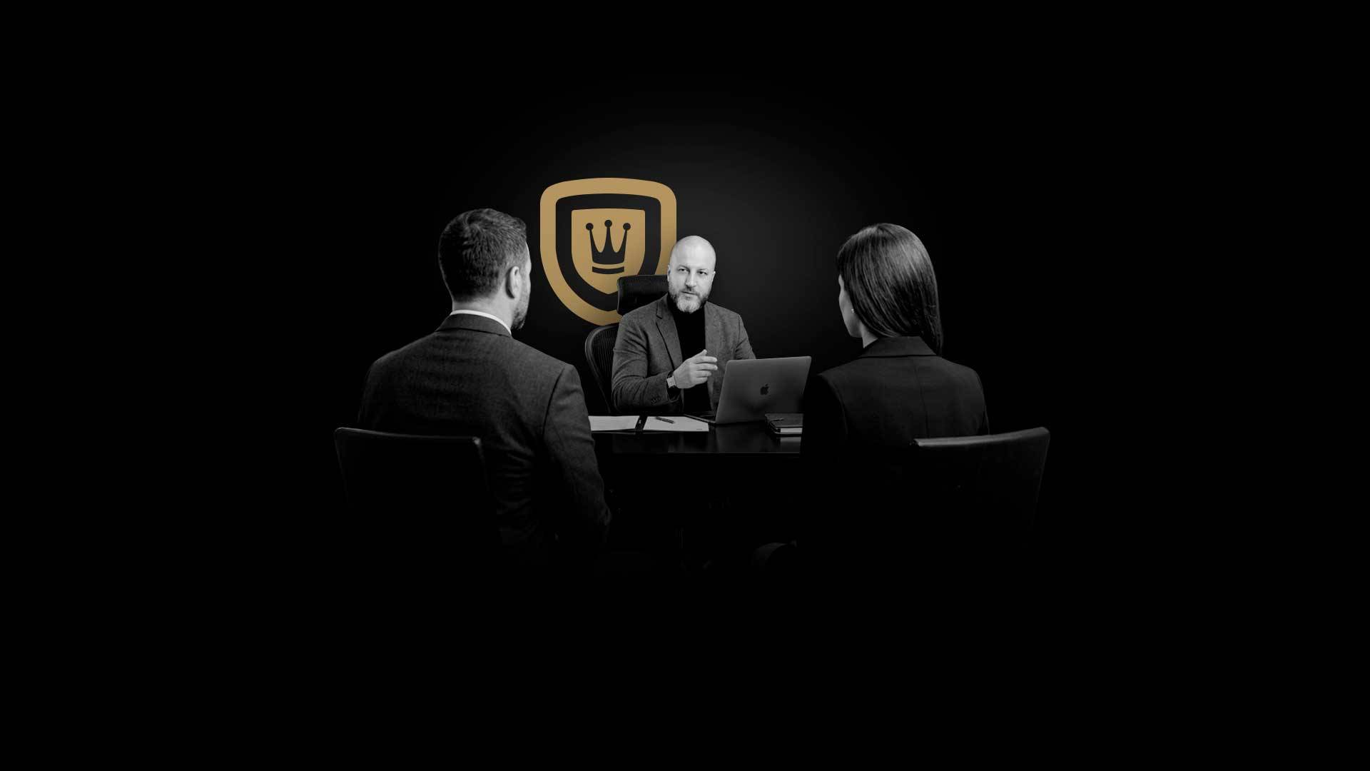 Consultoria de posicionamento para marcas de alto padrão, premium e luxo - Kingmaker Branding Consultoria de posicionamento para marcas de alto padrão, premium e luxo - Kingmaker Branding