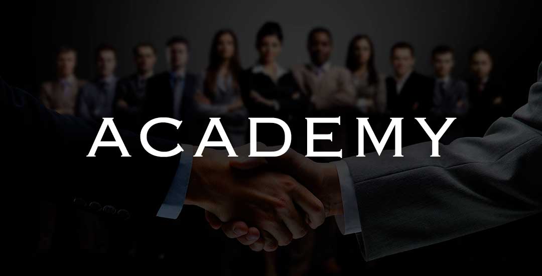 Treinamento presencial para equipes de atendimento e equipes comerciais de marcas de alto padrão - Kingmaker Branding